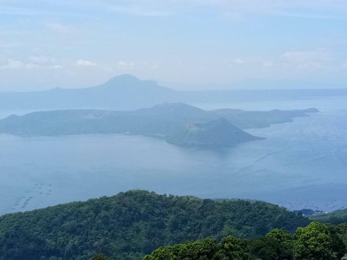 Taal Lake View Wind Residences By Smco Tagaytay City Exterior foto